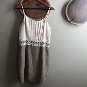 Beautiful dress with high waist embroidery.